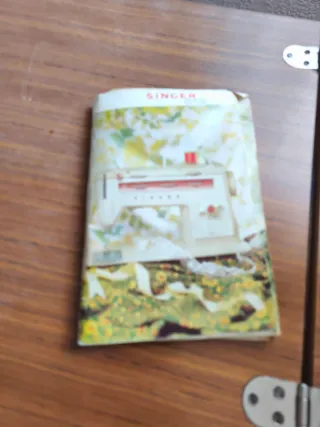 Máquina de coser Singer vintage. Super automatica