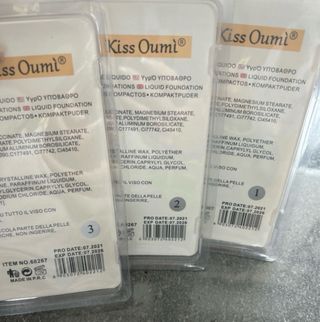 Kiss Oumi Set Trucco 2 in 1 Fondotinta e Cipria