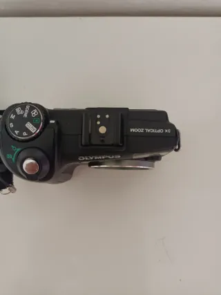 Cámara Olympus SP-350 como nueva