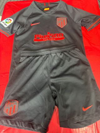 Conjunto Fútbol Niño Nike Negro/Rojo