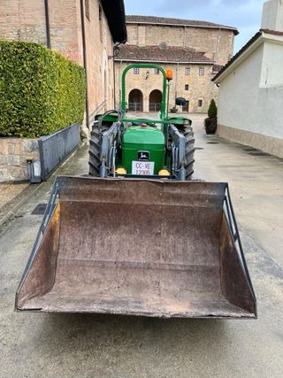 Tractor John Deere 1635 con pala