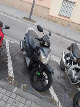 Moto SYM Scooter 14.000 km Precio no negociable