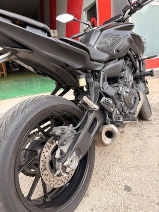 Yamaha MT-07 A2 2022 Negra
