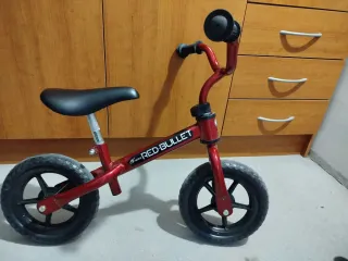 Bici sin pedales roja