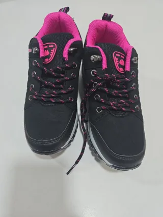 Zapatillas montaña mujer T.37 nuevas