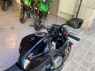 KAWASAKI Z800