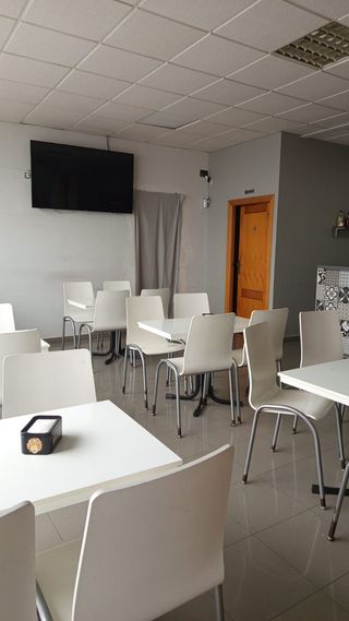 "BAR-RESTAURANTE +NAVE:¡Ocasión Única en Olivenza!