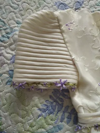 Vestido Primera Comunión blanco y morado