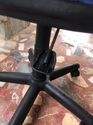 Silla giratoria oficina azul