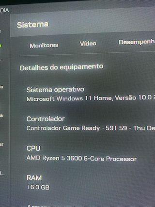 PC Gamer com Rato e Teclado