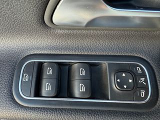 Mercedes-Benz Clase A 2018, 1.4 gasolina, manual