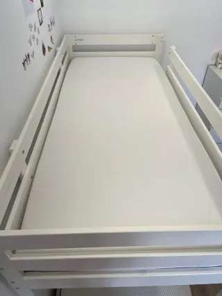 Literas ,escritorio y silla incluido nuevas