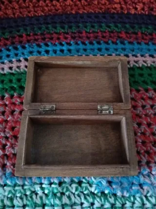 Caja de madera decorada