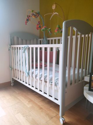 Cuna prenatal con extras