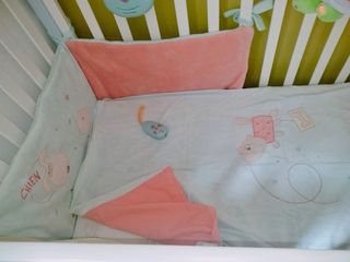 Cuna prenatal con extras