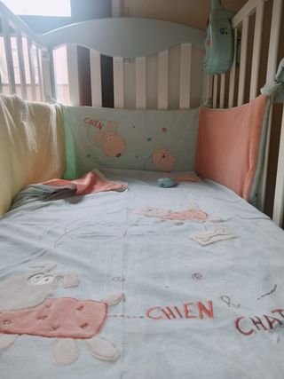 Cuna prenatal con extras