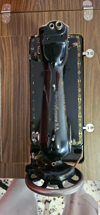 Máquina de coser antigua
