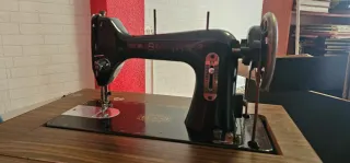 Máquina de coser antigua