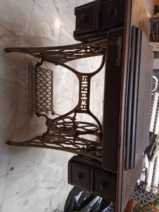 Máquina de coser antigua Singer