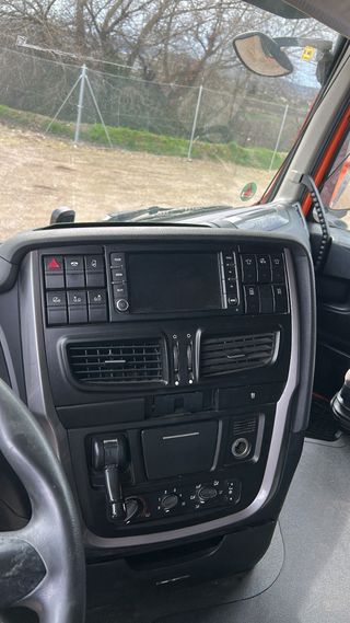 IVECO 460 2015 378.000KM