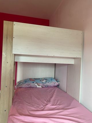 Litera tren blanca y marrón pálido