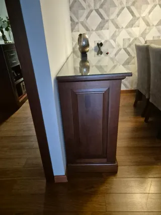 Aparador de salón madera y cristal