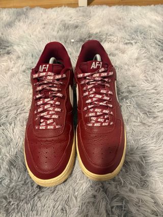 Nike Air Force 1 Talla 44 Roja y Blanca