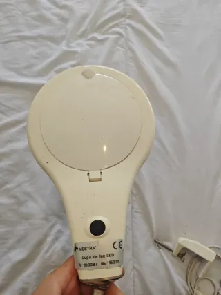 Lámpara dental con lupa aumento prótesis o joyeria