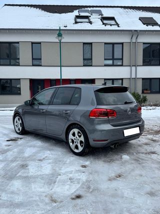 Volkswagen Golf VI 2.0 TDI 170cv - Impecable