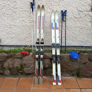 Esquís Rossignol y Elan con bastones