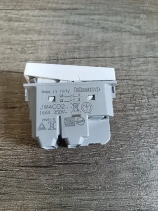 Interruptor Matixgo 2P 16Ax BTICINO JG4002