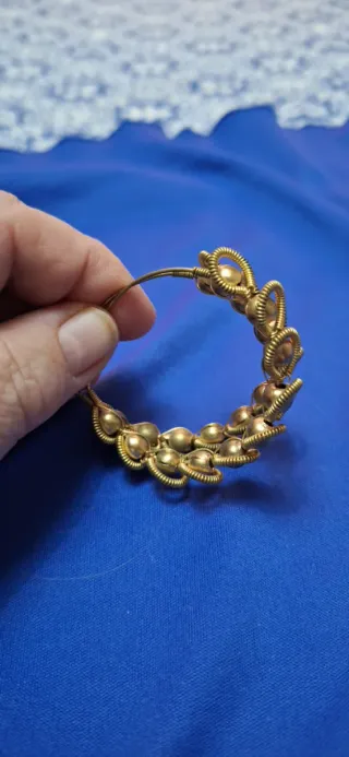 Orecchini a cerchio dorati