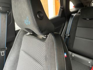 Por 404€ mes Austral T.Esprit Alpin M.Hybrid 160CV