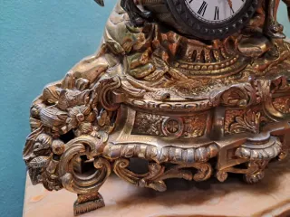 Reloj de sobremesa antiguo