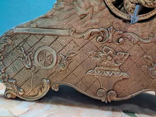 Reloj de sobremesa antiguo