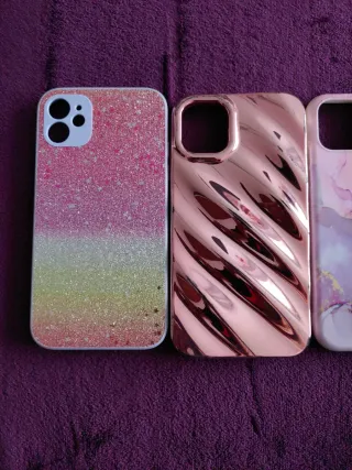 Lote 8 Fundas iPhone 11/XR Bershka y otras marcas.