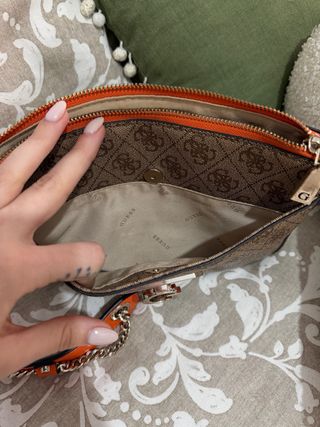 Bolso Guess Marrón y Naranja