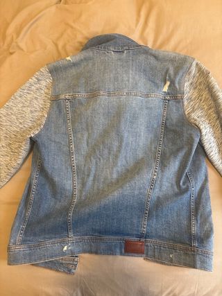 Chaqueta vaquera Hollister con capucha Talla L