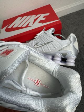 Nike Shox TL Plata y Blanco