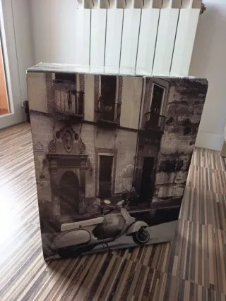 Mesita auxiliar Vespa negra y roja