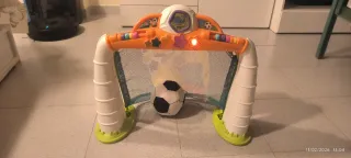 Portería de fútbol infantil con pelota