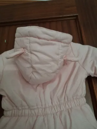 Mono nieve niña rosa