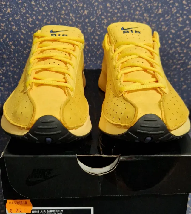 Zapatillas Deportivas Nike Air Superfly Gold.