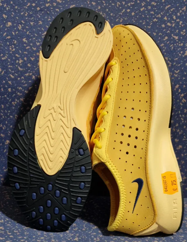 Zapatillas Deportivas Nike Air Superfly Gold.
