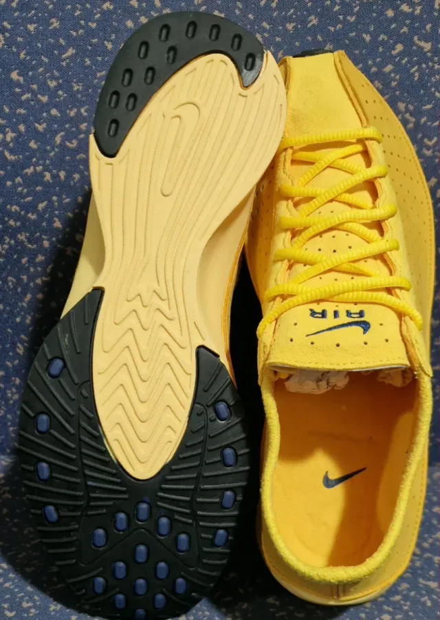 Zapatillas Deportivas Nike Air Superfly Gold.