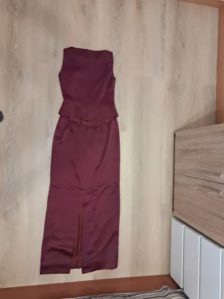 Traje burdeos de fiesta hecho a medida