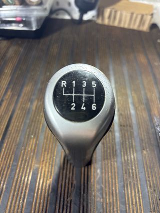 Pomo BMW Serie 1 6 Velocidades