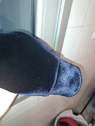 Jersey terciopelo Guess negro