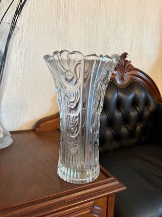 Jarrón de cristal tallado