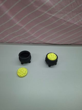 Conjunto de 2 caldeirões pretos com detalhes amare